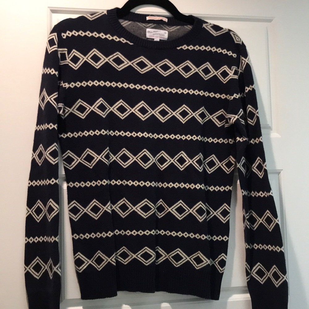 Cozy diamond pattern sweater